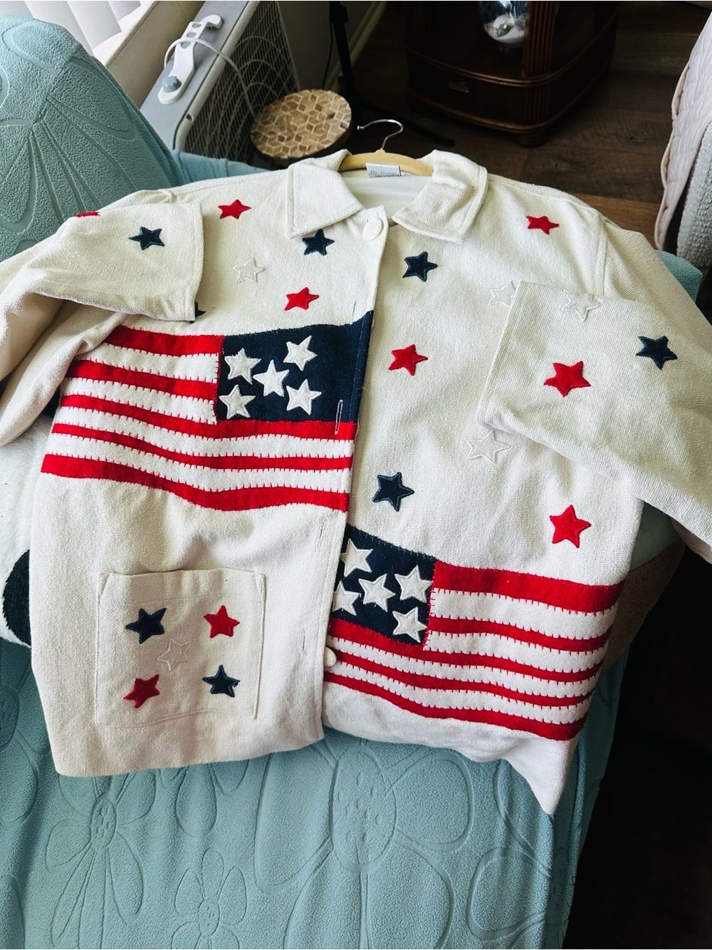 Sage Cream Textured Button-Up Jacket with Star Appliqué Detail